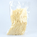 Ferricelli di semola di grano duro, trafilati e modellati a mano nel piccolo laboratorio di Laurenzana. Pasta Fresca Lucana