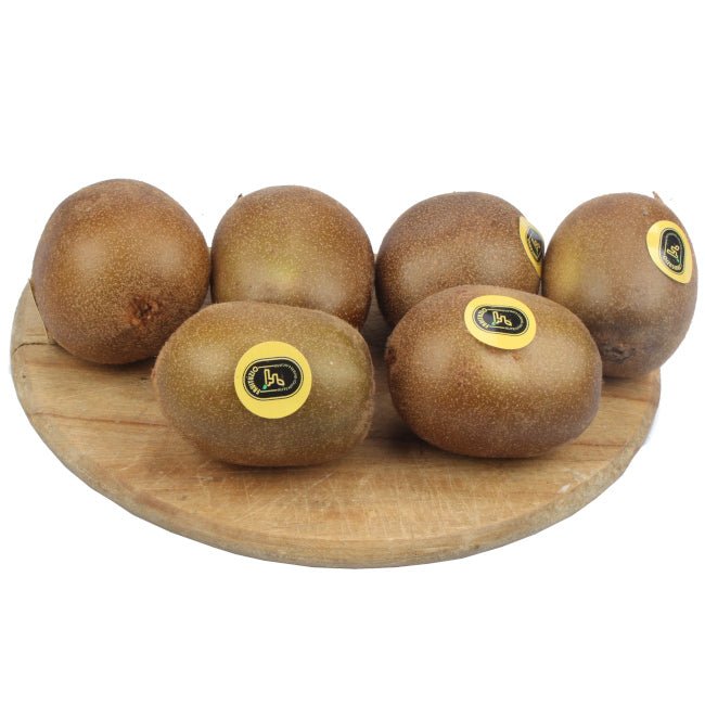 Kiwi giallo biologico fresco con polpa dorata dolce e succosa
